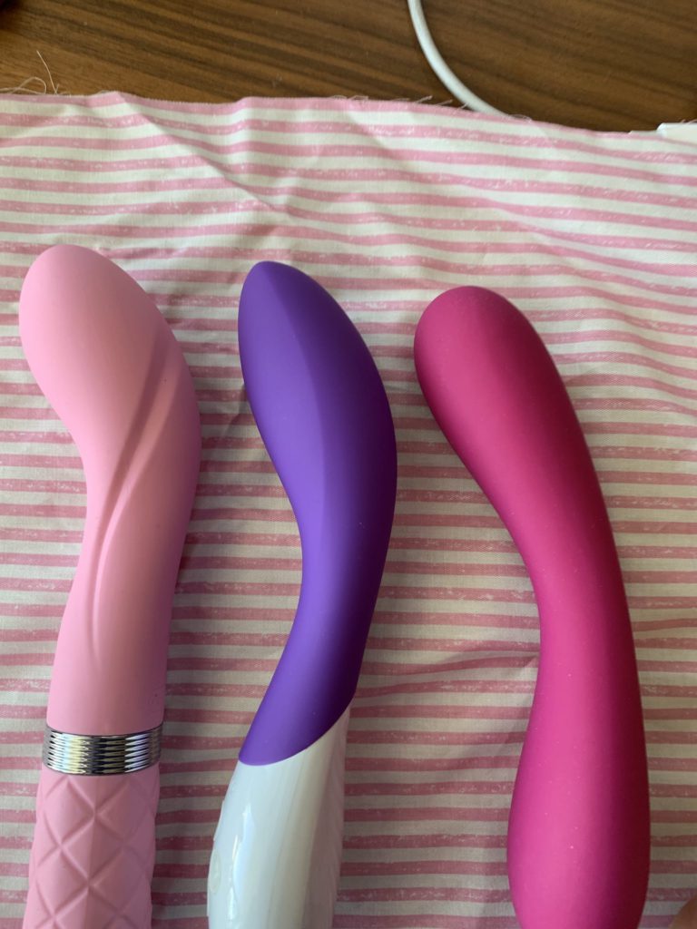 This picture compares the Sassy G-Spot vibrato to the Mona and the Uma, all g-spotting sex toys
